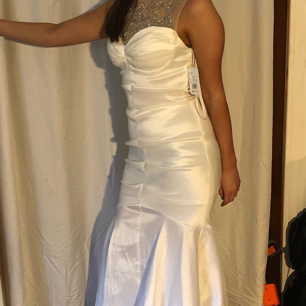 David’s bridal Ivory wedding dress size 3 NWT